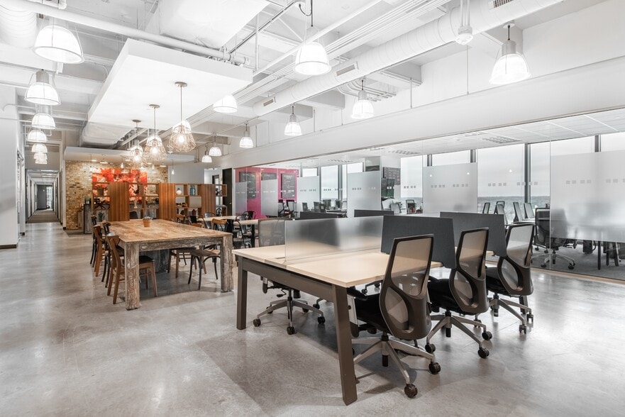 More Photos Of 4242 Six Forks Rd, Raleigh Coworking Space