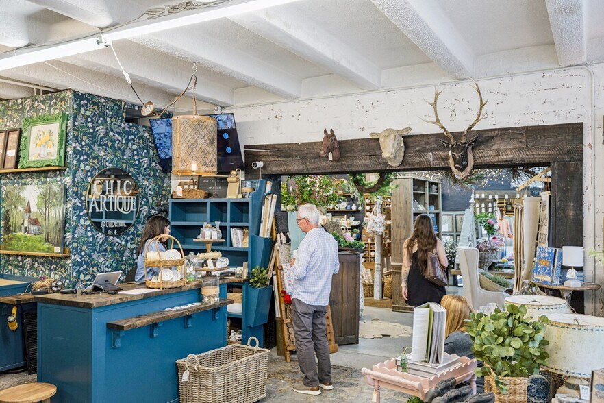 More Photos Of 134 S Main St, Goodlettsville Freestanding For Sale