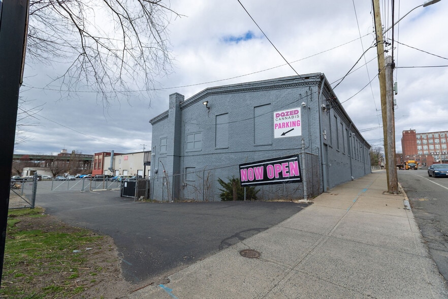 More Photos Of 56-B Jackson St, Holyoke Manufacturing For Sale
