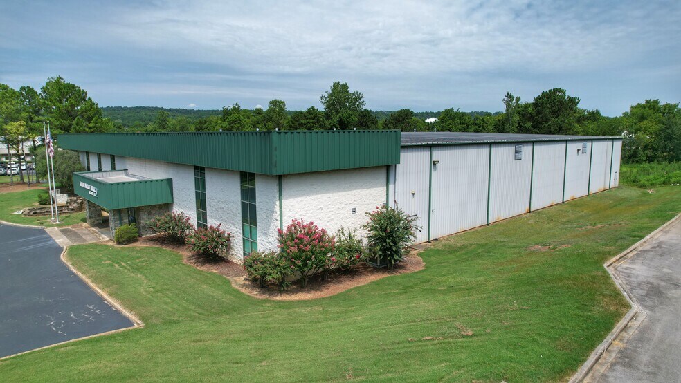More Photos Of 3978 Valley East Industrial Dr, Birmingham Manufacturing For Lease