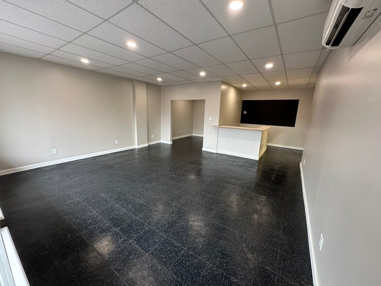 More Photos Of 373 Easton Rd, Horsham Township Auto Repair For Lease