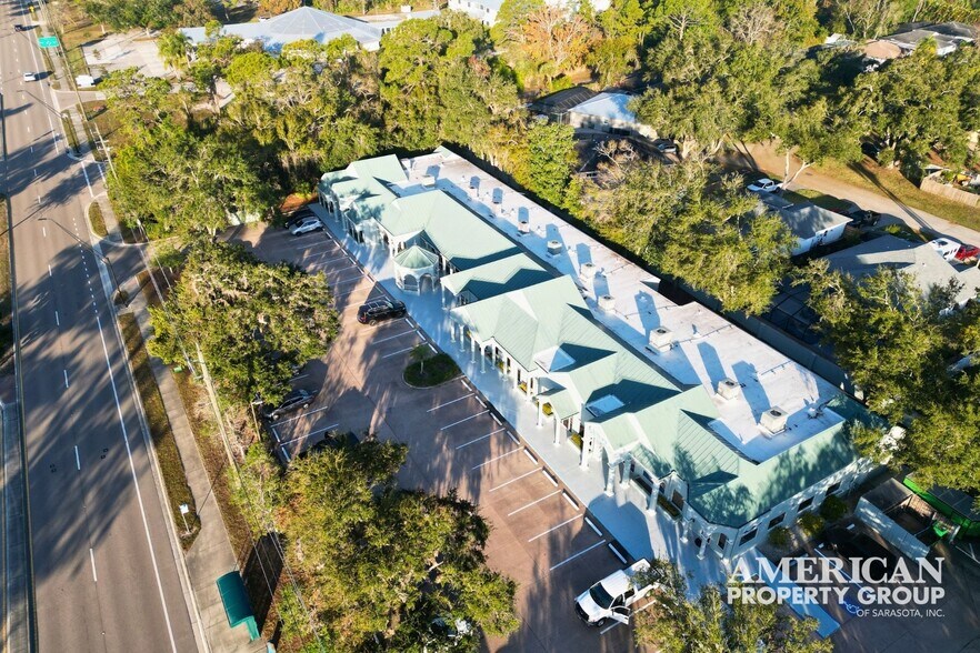 More Photos Of 7255-7275 Bee Ridge Rd, Sarasota General Retail For Lease