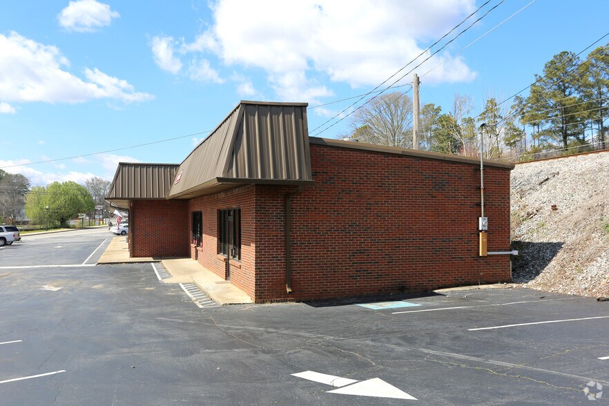 More Photos Of 4500 S Main St, Acworth General Retail For Sale