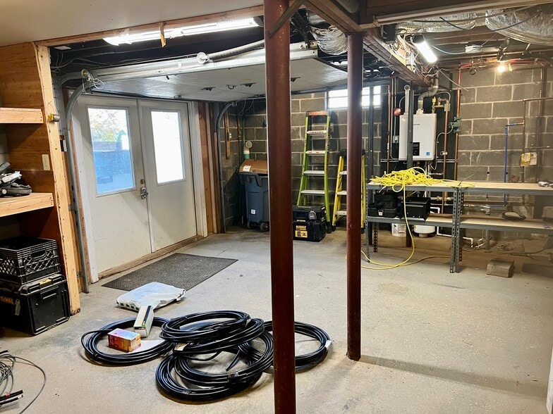 More Photos Of 1290 Flanders Rd, Riverhead Auto Repair For Sale