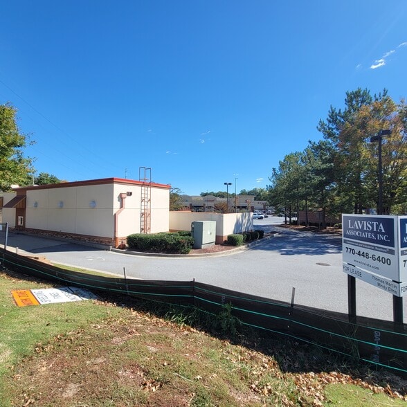 More Photos Of 3983 Buford Hwy, Atlanta Fast Food For Lease