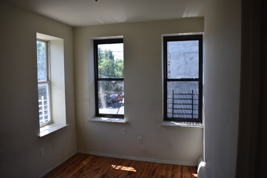 More Photos Of 1108 Blake Ave, Brooklyn Storefront Retail Residential For Sale