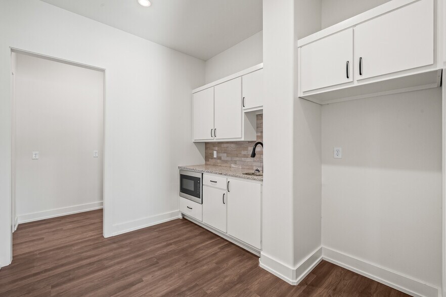 More Photos Of 8922 County Road 6820, Lubbock Warehouse For Lease