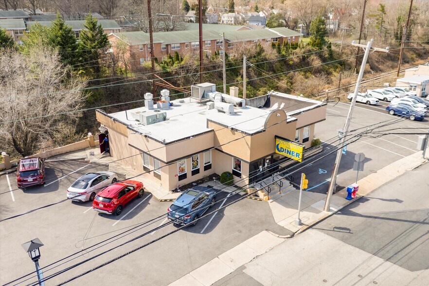 More Photos Of 2708 Limekiln Pike, Glenside Restaurant For Sale