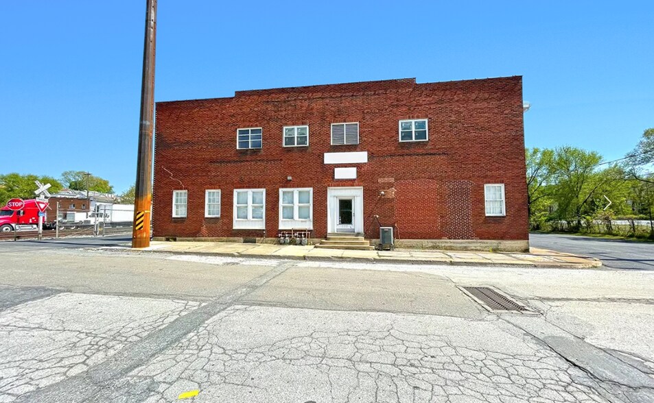 Primary Photo Of 102 W Franklin St, Steelton Service For Lease