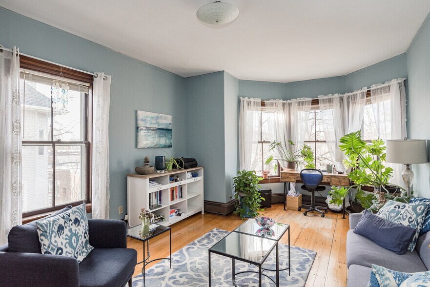 More Photos Of 173 Mount Auburn St, Watertown Medical For Sale