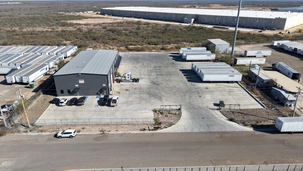 More Photos Of 13703 Cabezut Dr, Laredo Warehouse For Lease