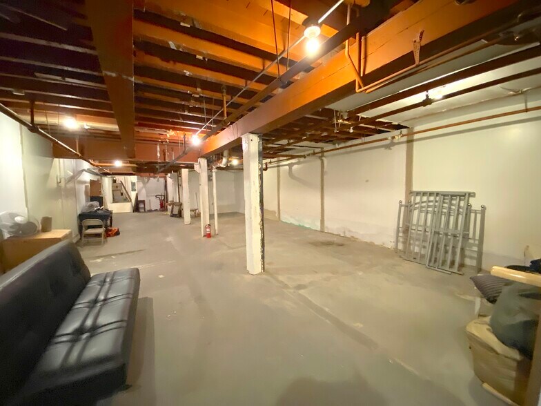 More Photos Of 100 Metropolitan Ave, Brooklyn Industrial For Sale