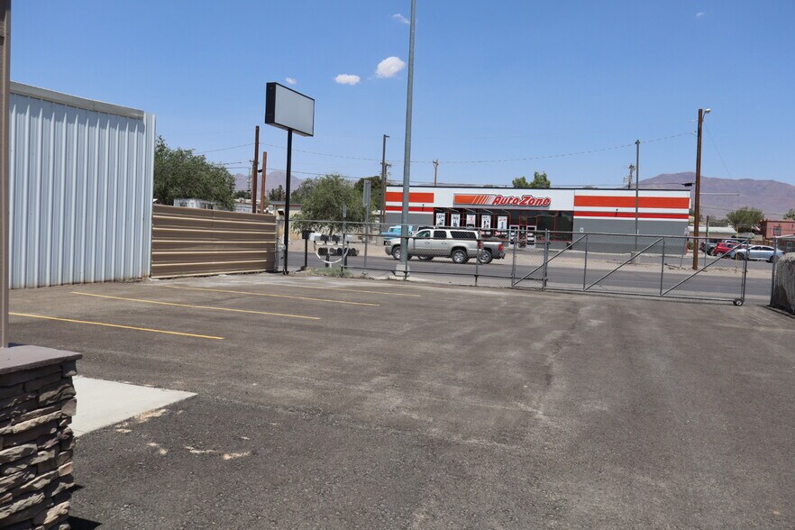 More Photos Of 6911 Doniphan Dr, Canutillo Office For Lease