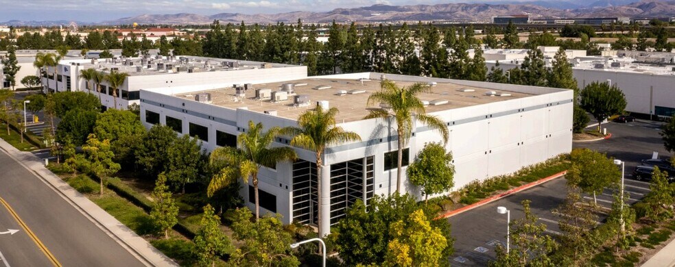 More Photos Of 50 Bunsen, Irvine Warehouse For Lease