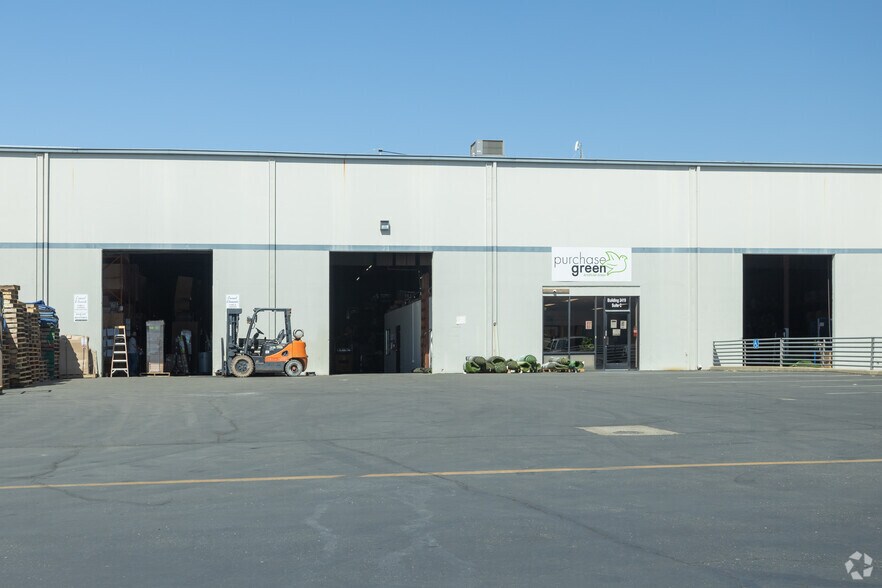 More Photos Of 2419 Mercantile Dr, Rancho Cordova Warehouse For Lease