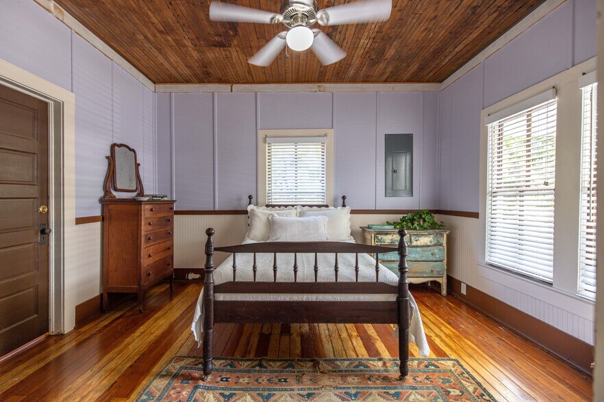 More Photos Of 86 Masters Dr, Saint Augustine Office For Sale