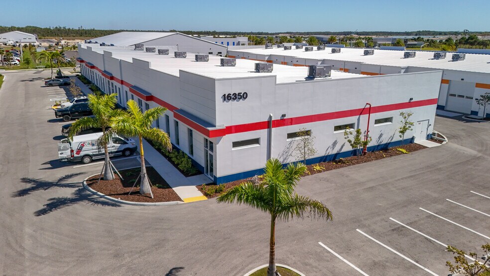 More Photos Of 16350 Innovation Ln, Fort Myers Light Distribution For Sale