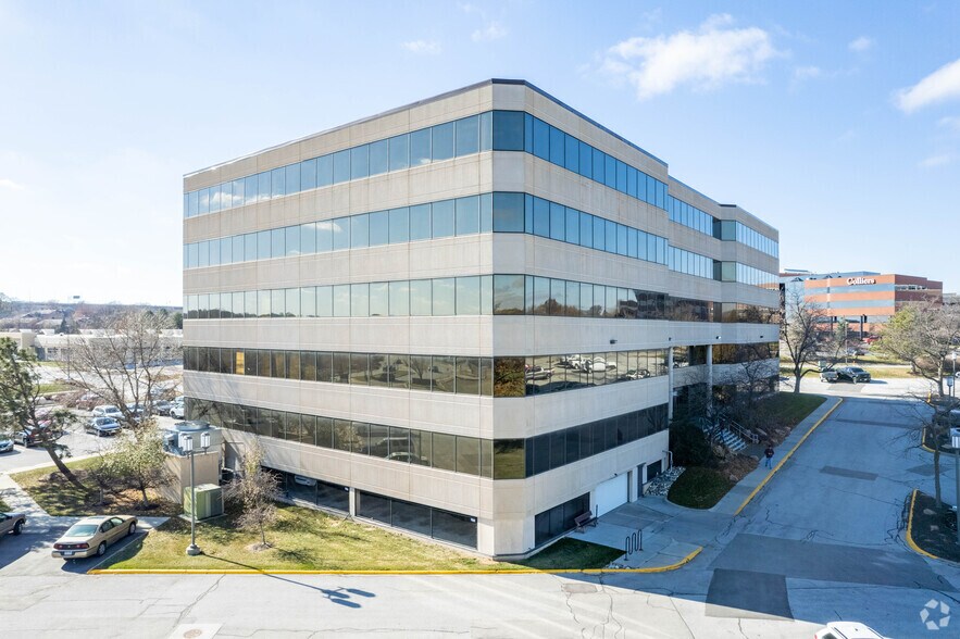 More Photos Of 11422 Miracle Hills Dr, Omaha Office For Lease