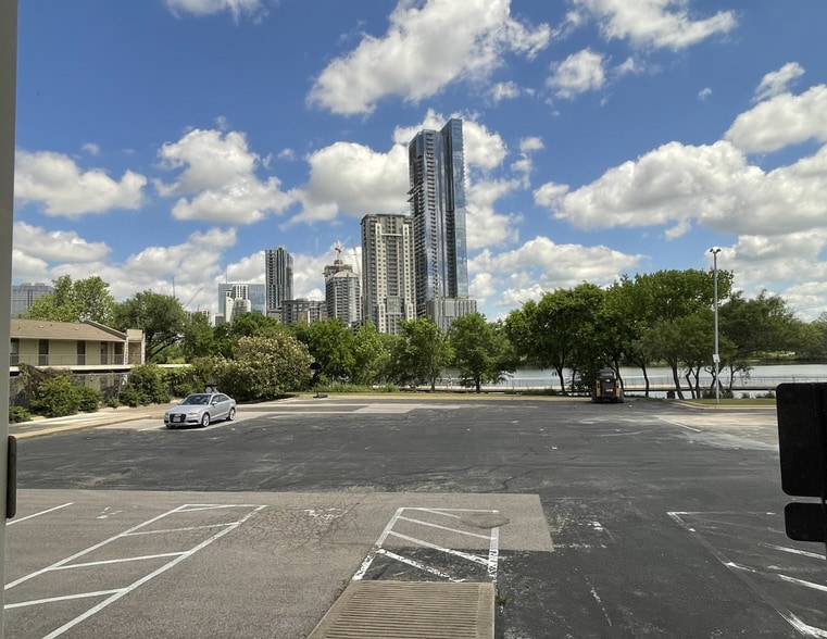 More Photos Of 512 E Riverside Dr, Austin Office For Lease