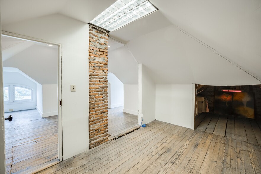 More Photos Of 913 Olney Sandy Spring Rd, Sandy Spring Office Residential For Sale