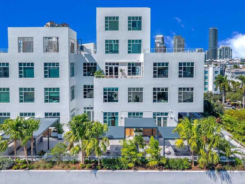 More Photos Of 119 Washington Ave, Miami Beach Office For Lease