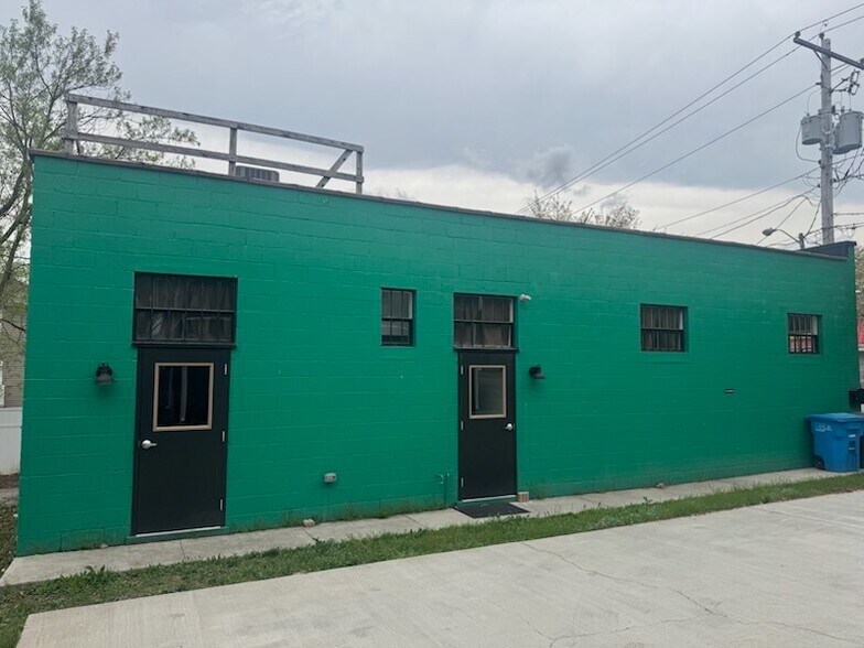More Photos Of 1110 Main St SW, Roanoke Storefront For Sale