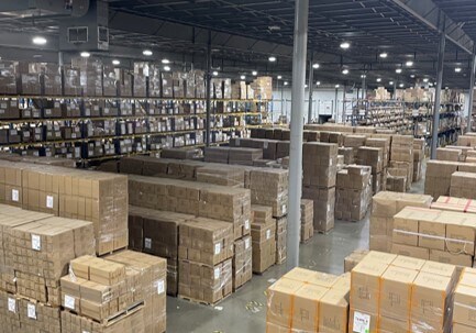 More Photos Of 2400 W Central Rd, Hoffman Estates Warehouse For Lease