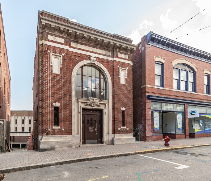 More Photos Of 71 Main St, Norwich Storefront Retail Office For Sale