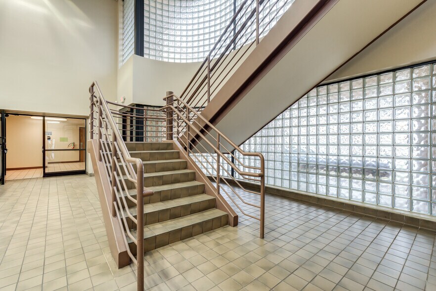 More Photos Of 3802-3806 Interstate 27, Lubbock Office For Sale