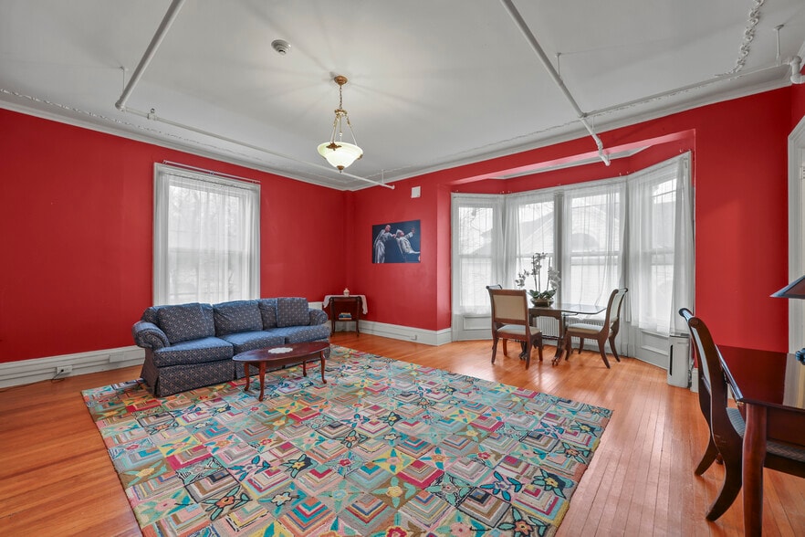 More Photos Of 74 Wendell Ave, Pittsfield Hotel For Sale