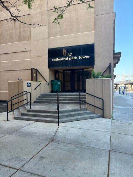 More Photos Of 37 Franklin St, Buffalo Office For Sale