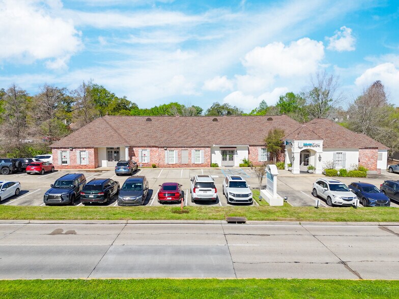 More Photos Of 8460 Bluebonnet Blvd, Baton Rouge Office For Lease