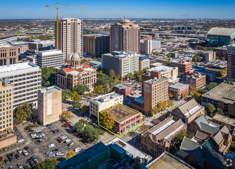 More Photos Of 421 Fannin St, Houston Office For Sale