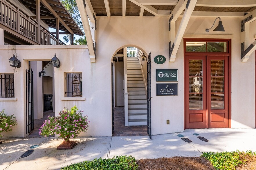 More Photos Of 12 Celadon Dr, Beaufort Storefront Retail Office For Sale