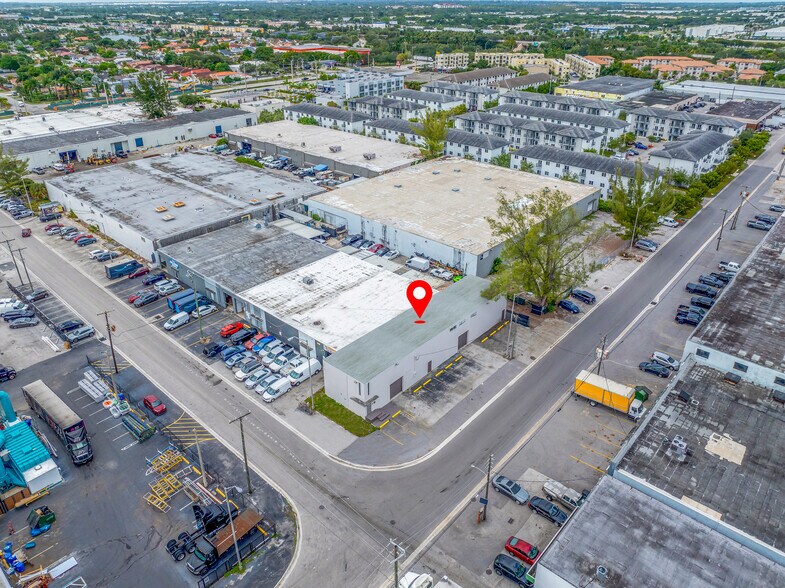 More Photos Of 7550 W 2nd Ct, Hialeah Warehouse For Lease