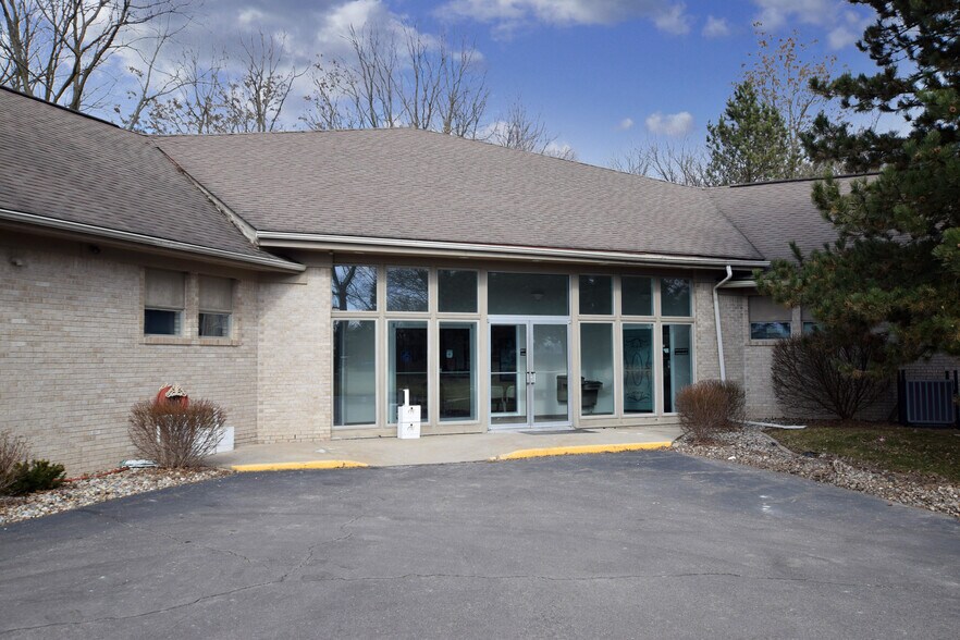 More Photos Of 3380 Beecher Rd, Flint Medical For Sale
