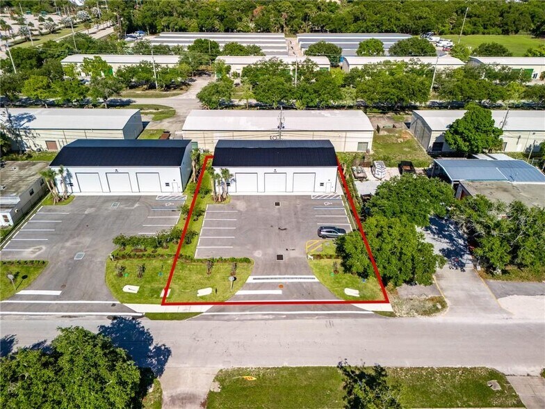 Primary Photo Of 936 19th Avenue ave, Vero Beach Industrial For Sale
