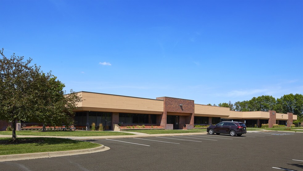 More Photos Of 500 E Travelers Trl, Burnsville Research And Development For Lease