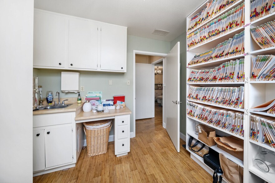 More Photos Of 1050 Las Tablas Rd, Templeton Medical For Lease