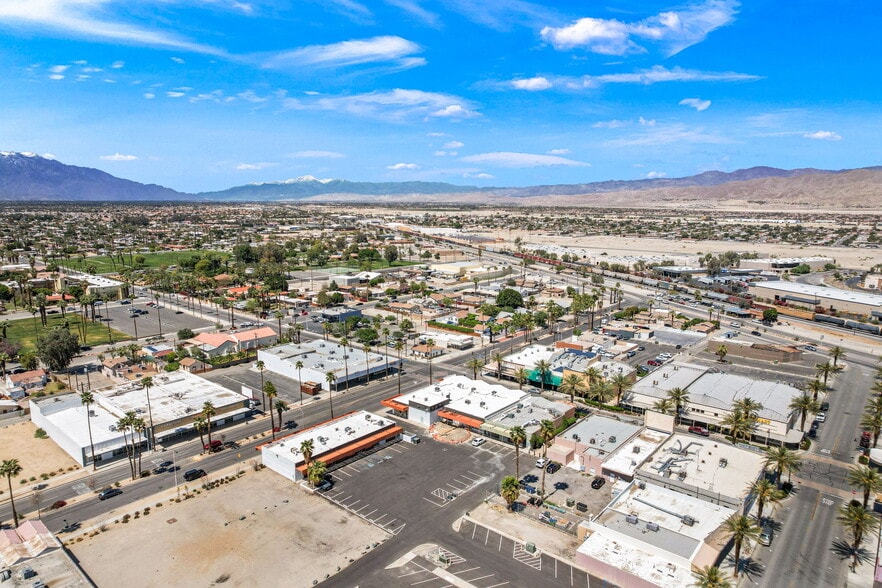 More Photos Of 45073 Oasis St, Indio Freestanding For Lease