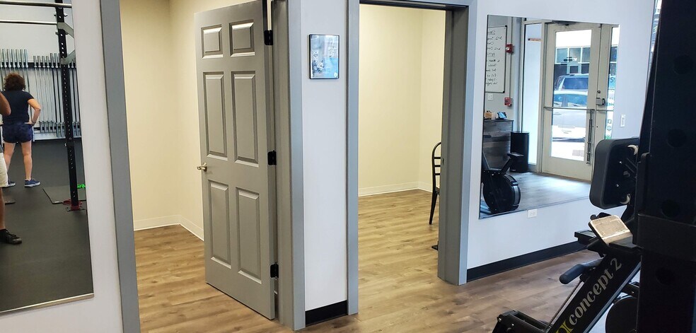 More Photos Of 51-181 S 1st St, St Charles Coworking Space