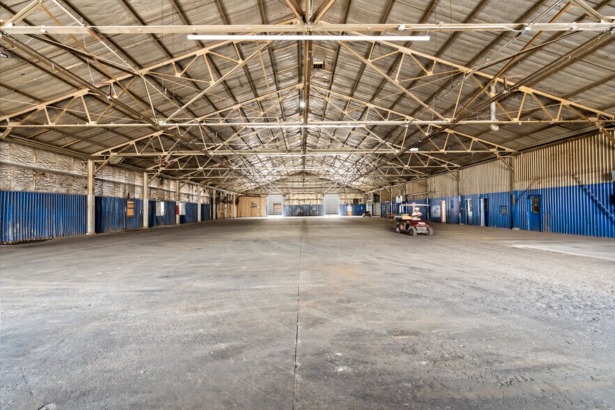 More Photos Of 601 McFarland St, Houston Warehouse For Lease