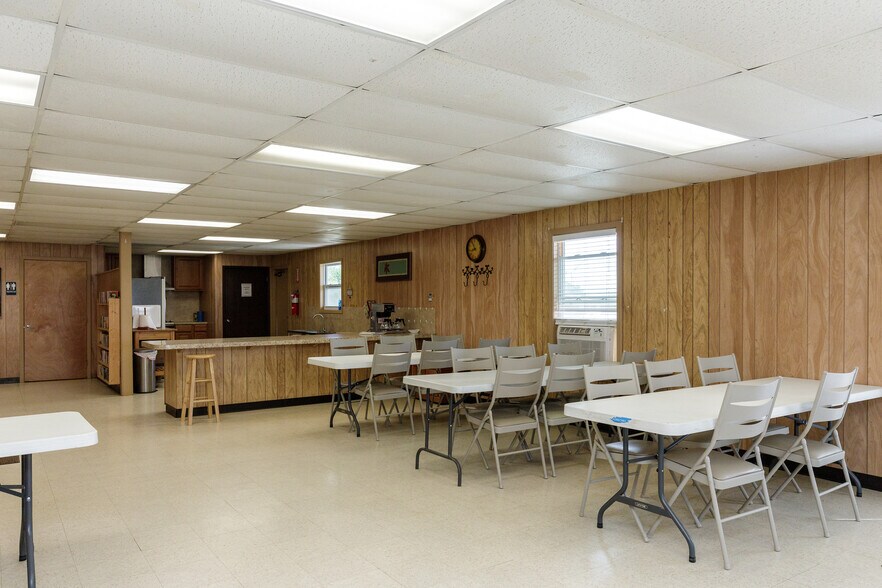 More Photos Of 10736 N Interstate Highway 37, Mathis Specialty For Sale