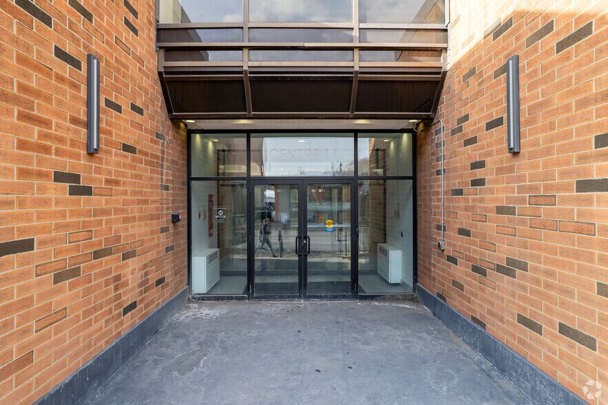 More Photos Of 1121 Centre St NW, Calgary Office For Lease