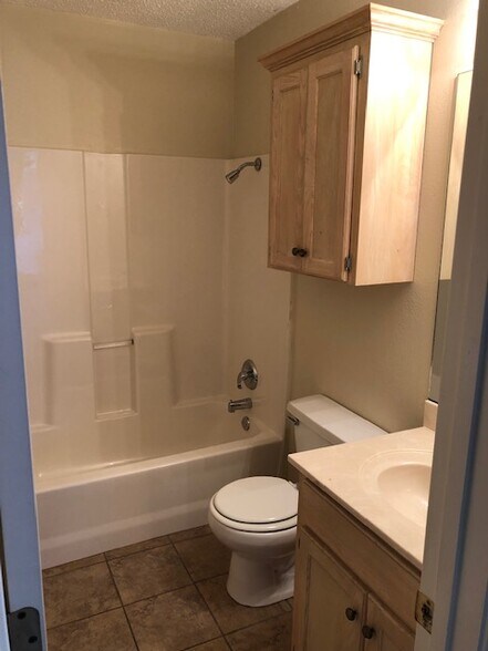 More Photos Of 701 Champion Pl, Texarkana Multifamily For Sale