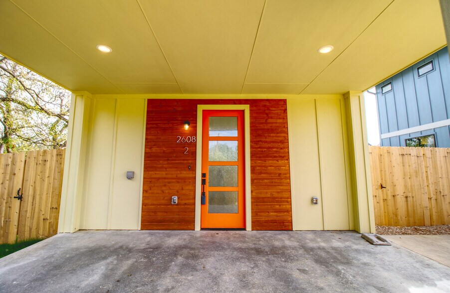 More Photos Of 2608 Bristol Dr, Austin Multifamily For Sale
