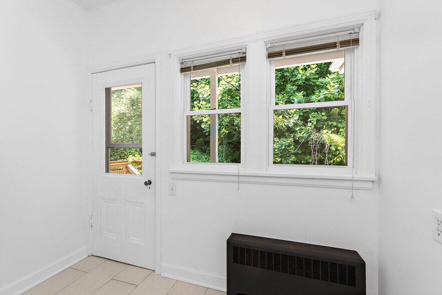 More Photos Of 306 Main St, Parkville Apartments For Sale