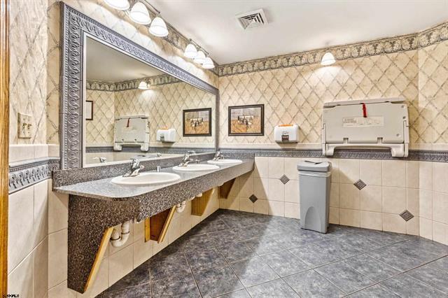 More Photos Of 947 N Delsea Dr, Vineland Restaurant For Sale