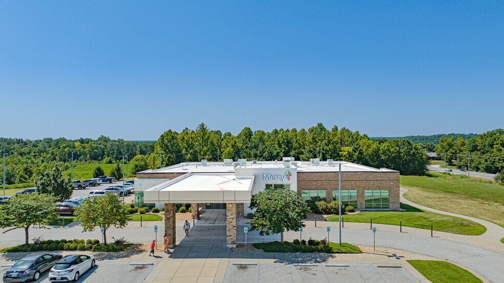 More Photos Of 202 E 50th St, Joplin Medical For Sale