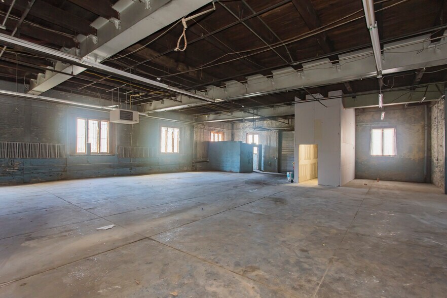 More Photos Of 3130 Belgrade St, Philadelphia Warehouse For Lease